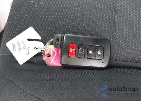 2018 Toyota Rav4 Xle z USA, uszkodzony, nr VIN 2T3WFREV8JW429188